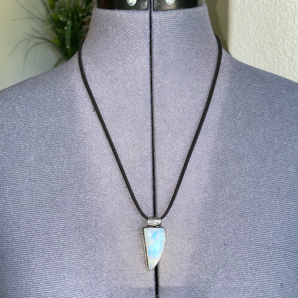 😵 Flash Rainbow Moonstone Horn Bone Moon pendant necklace 925 Sterling Silver